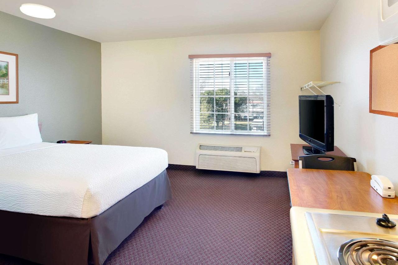 Woodspring Suites Baton Rouge East I-12 Exteriör bild